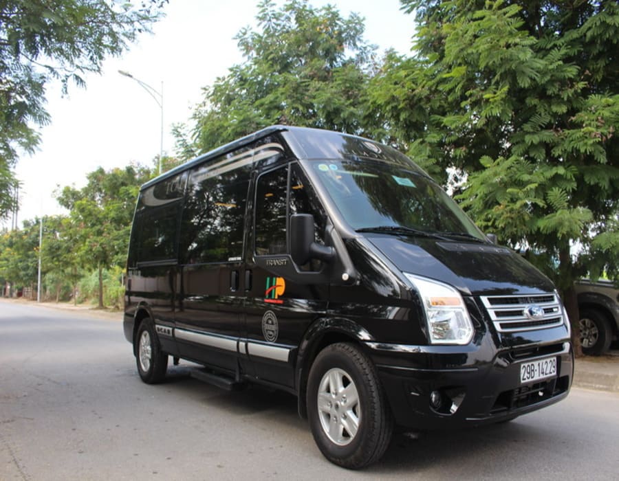 Limousine shuttle from Hai Phong to Halong Bay