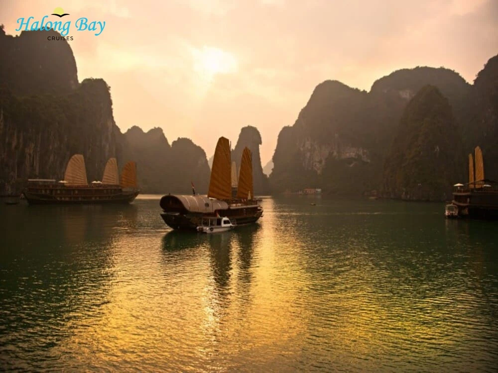 Sunrise in Halong Bay