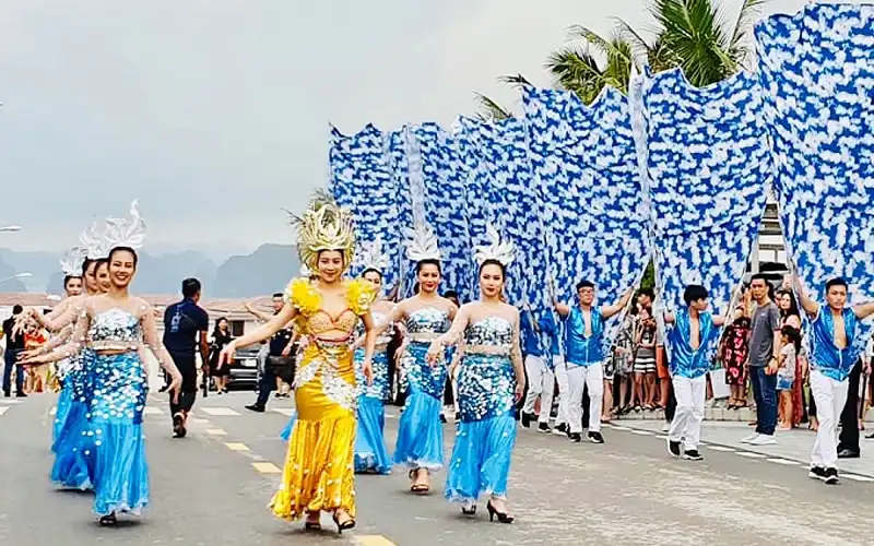 Halong Carnival