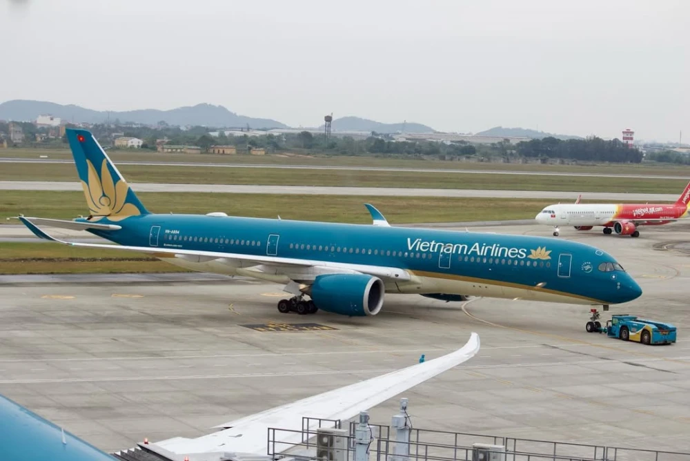 Vietnam Airline plane taxi in Noi Bai Airport