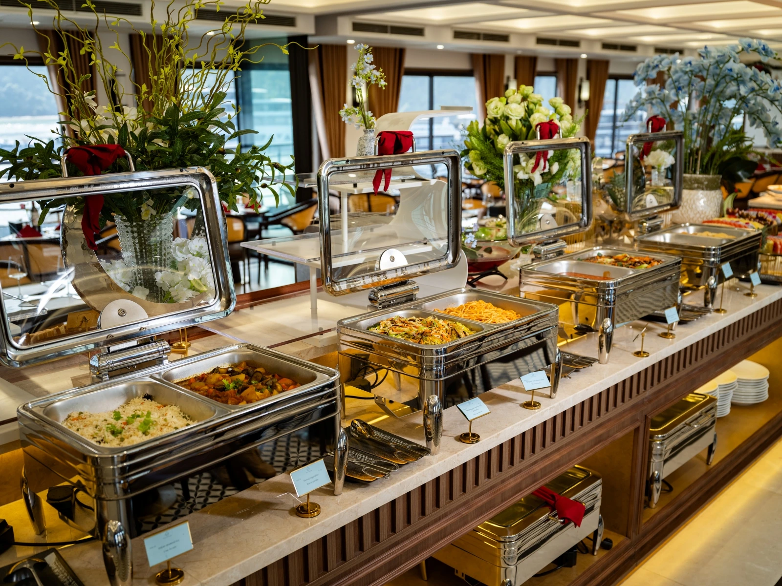 Top 5 Halong Bay Cruises with Halal Food