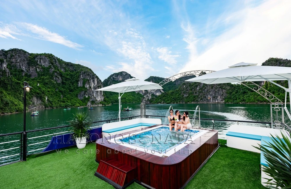 Outdoor Jacuzzi