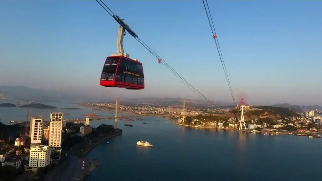 Queen cable car