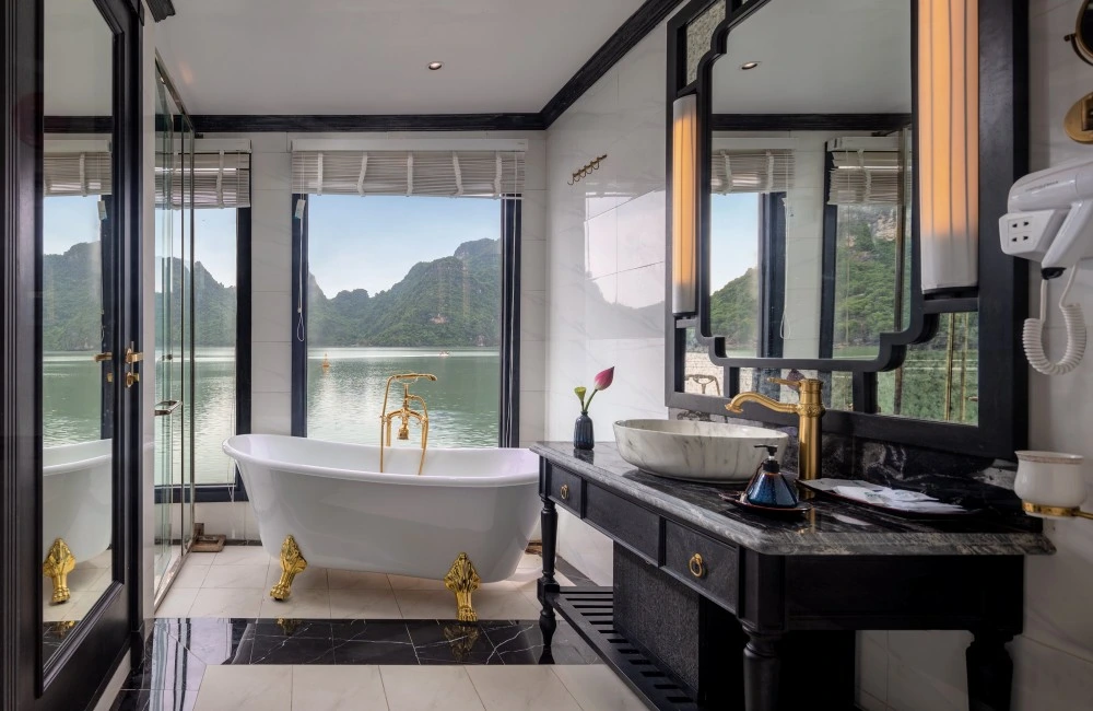 Bathroom with ocean view bathtub