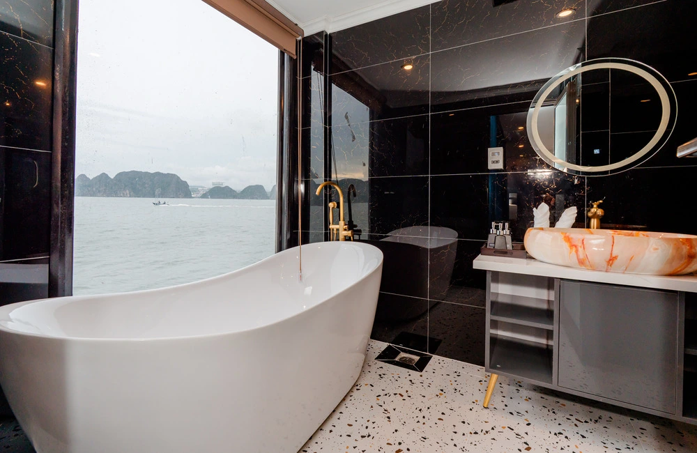 Bathroom with ocean view bathtub