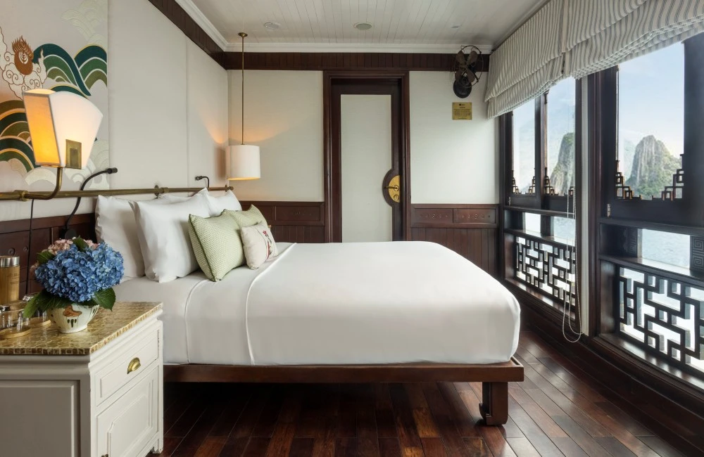 Grand Deluxe Cabin