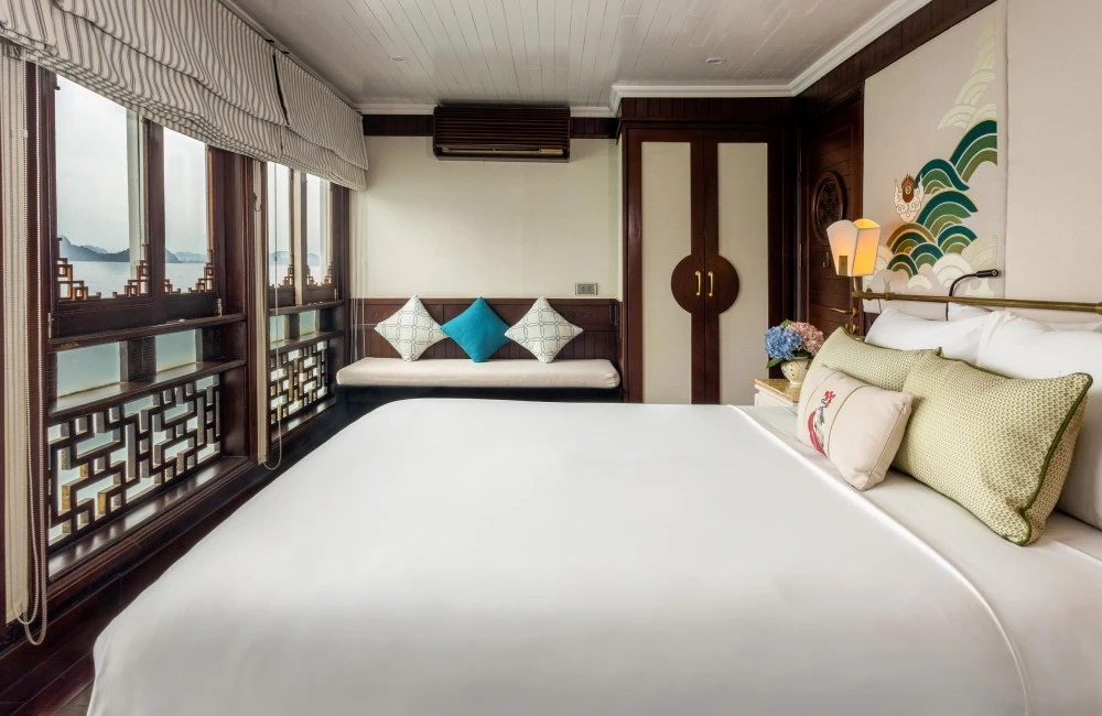 Grand Deluxe Cabin 2