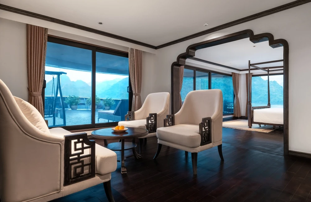 Pearl Suite living room