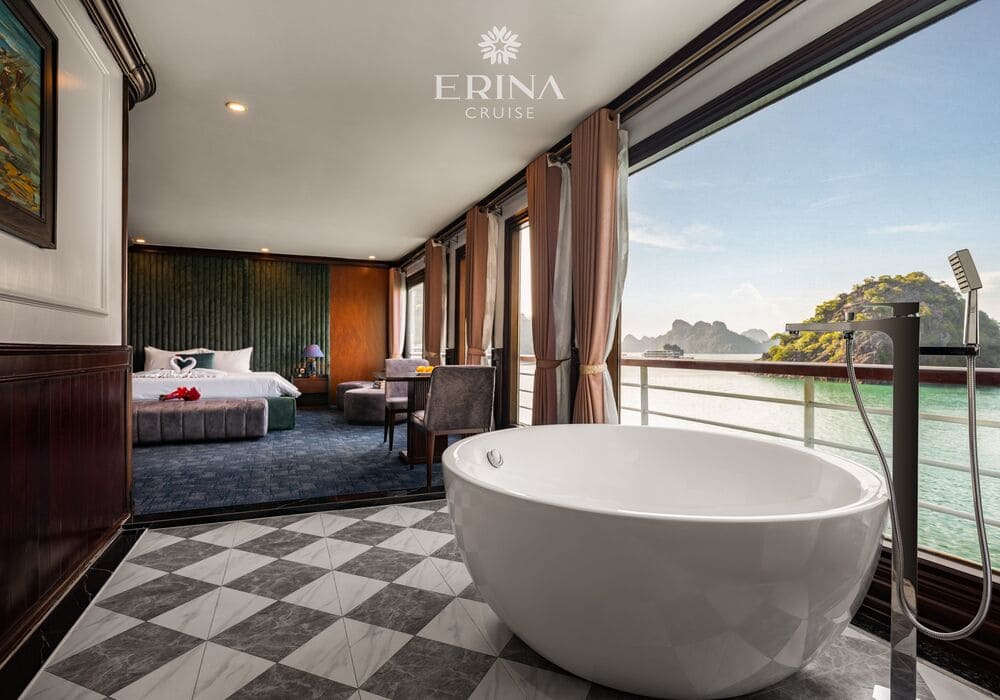 BAthtub ocean view