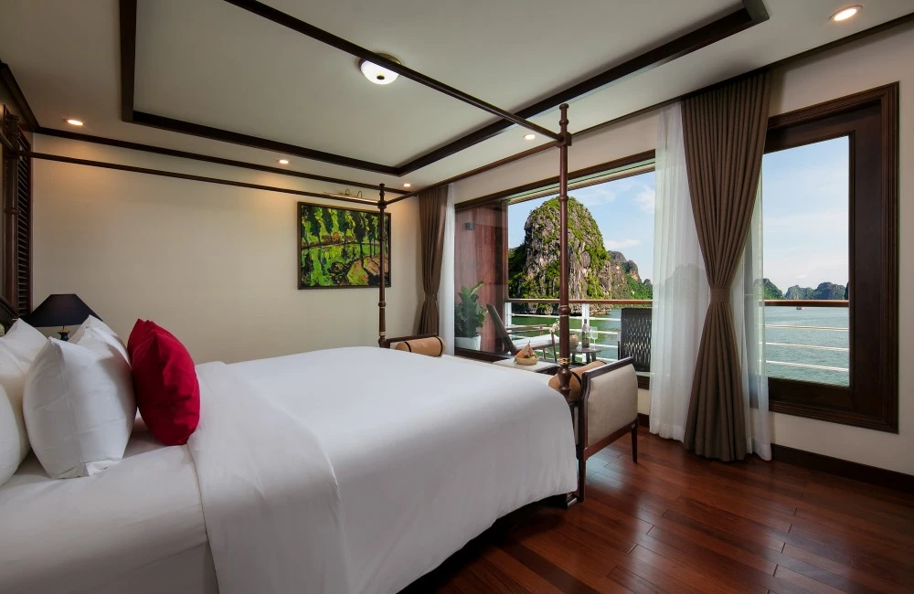 Captain Suite view 