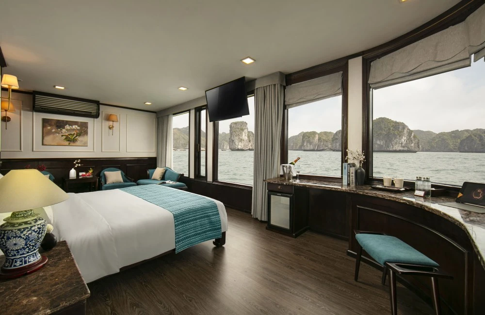 Luxury Suite 1