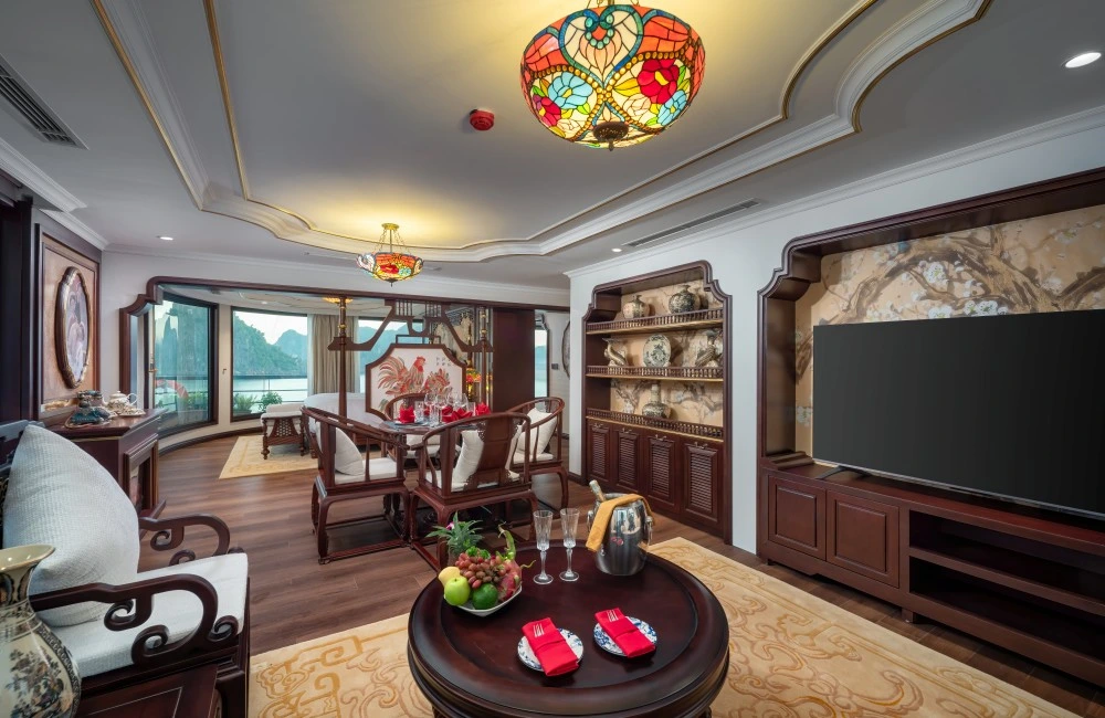 Royal Palace Suite living room