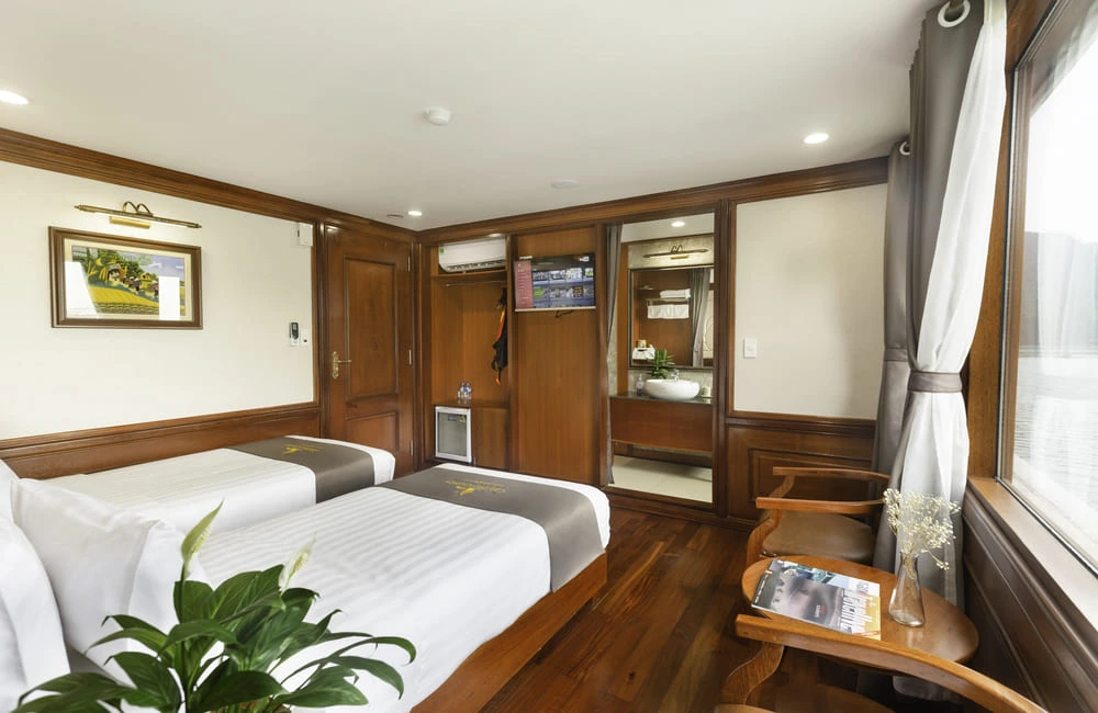 Deluxe Cabin with twin beds