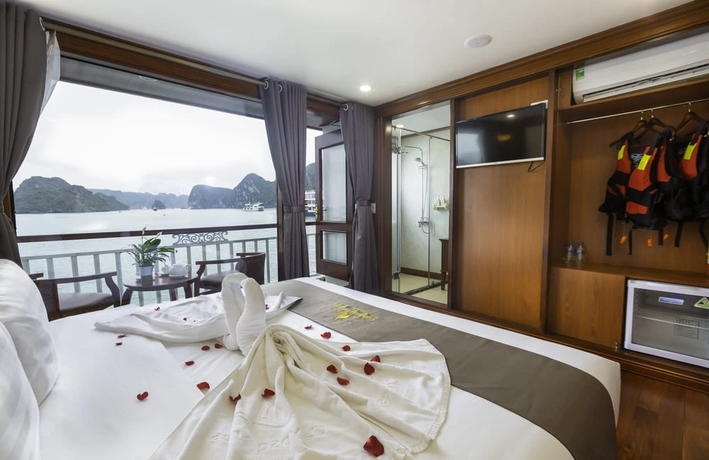 Deluxe Balcony Cabin 2