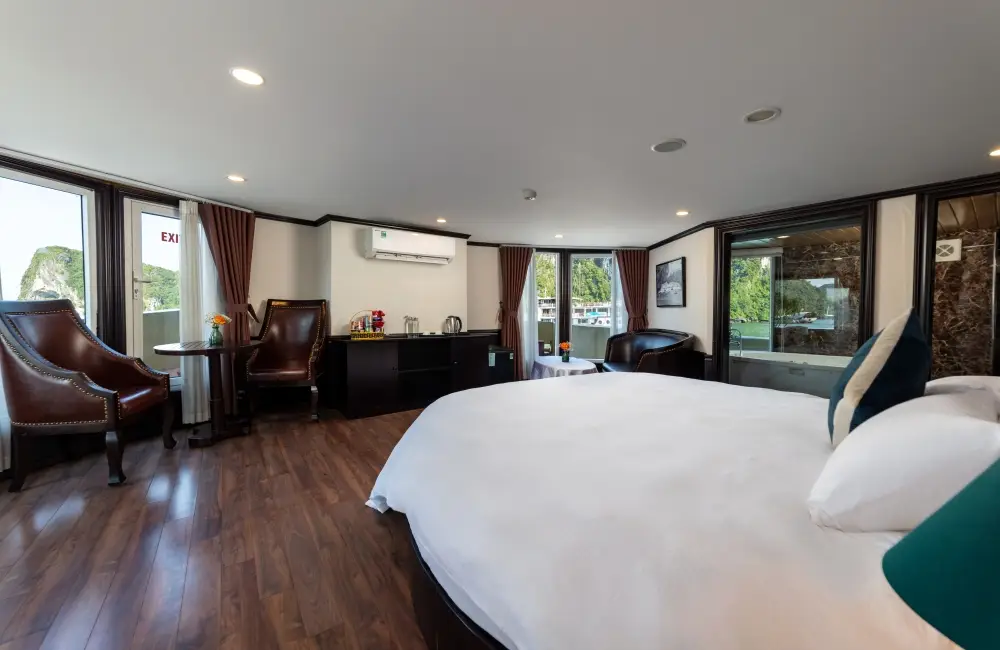 Amanda Royal Suite 2
