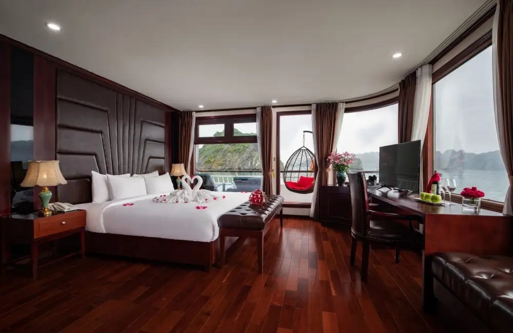 Honeymoon Suite 1