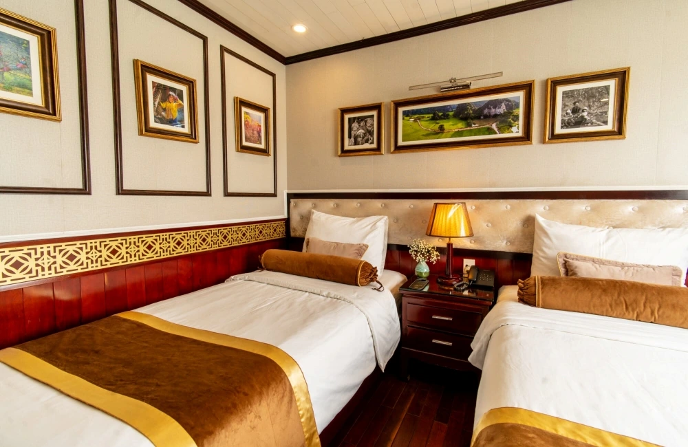 Deluxe Cabin with twin bed