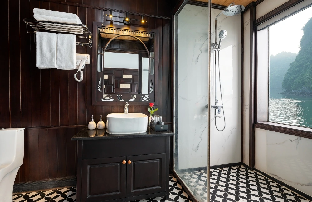 en-suite bathroom