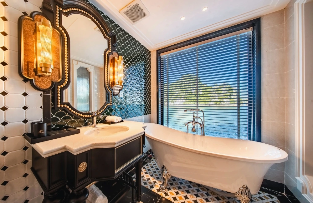 Bathroom with bathtub