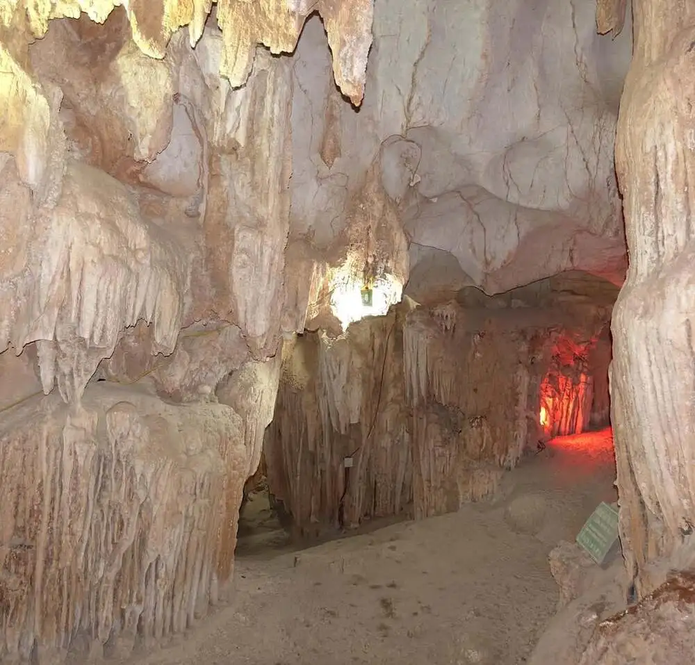 The karst formation inside Me Cung Cave