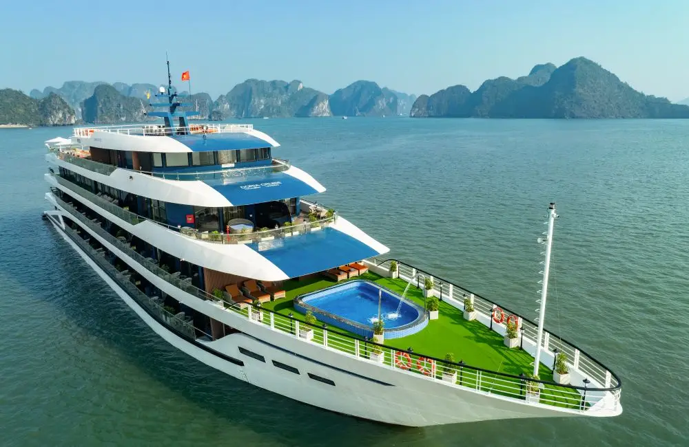 Cruise top deck