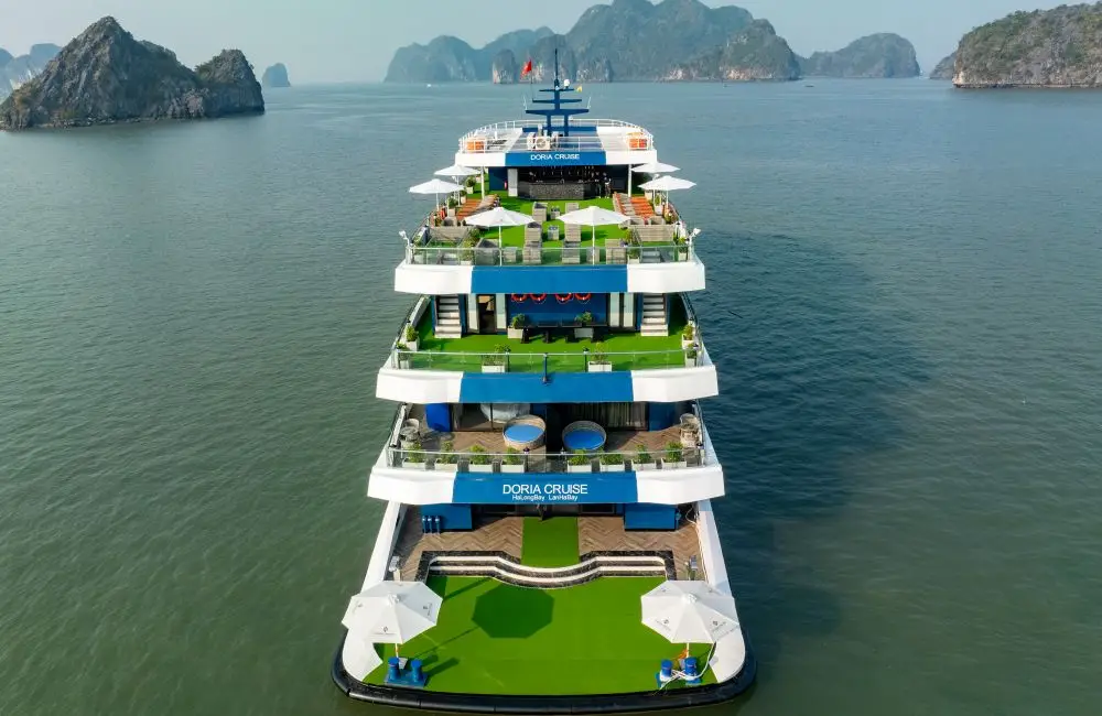 Cruise deck