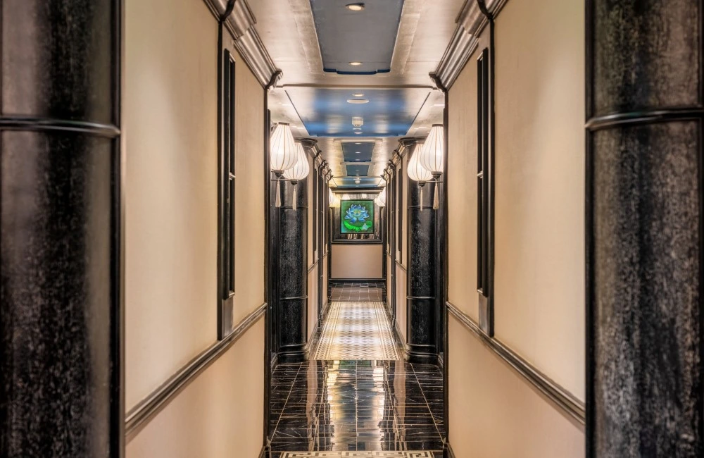Cruise Corridor