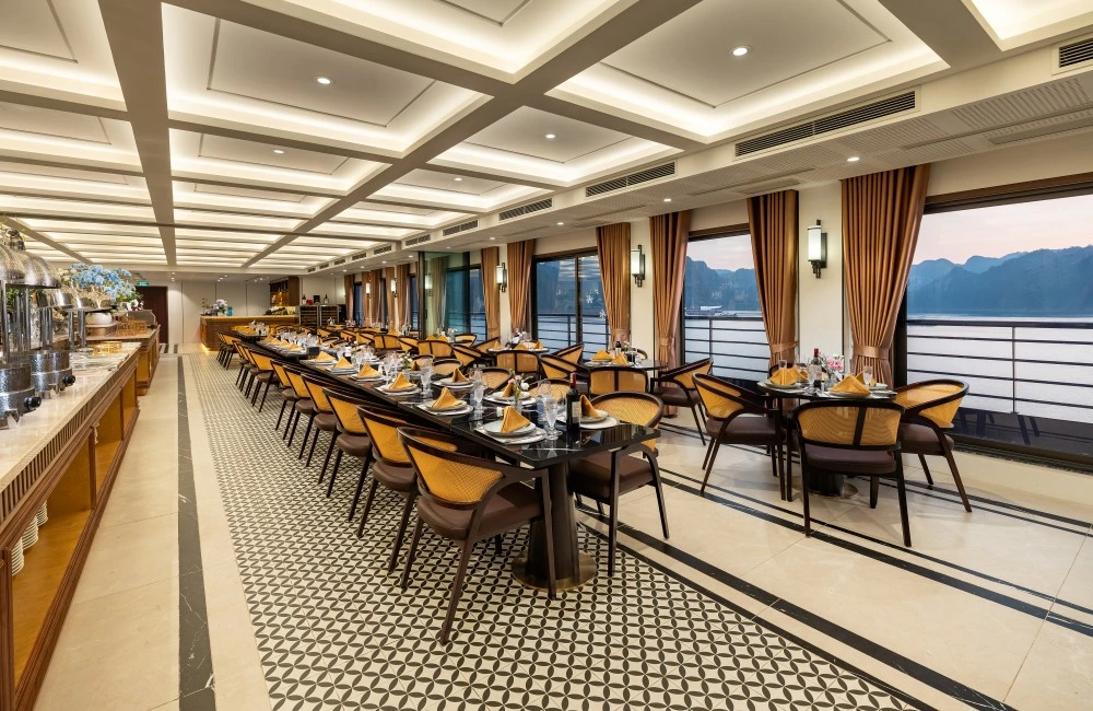 Cruise indoor restaurant
