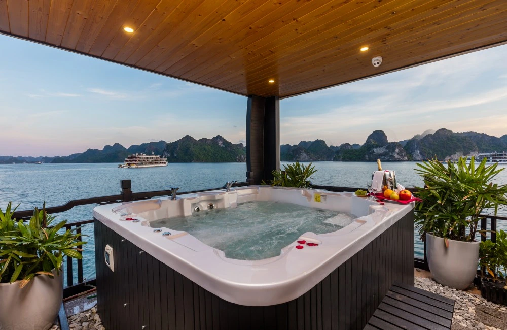 Outdoor Jacuzzi