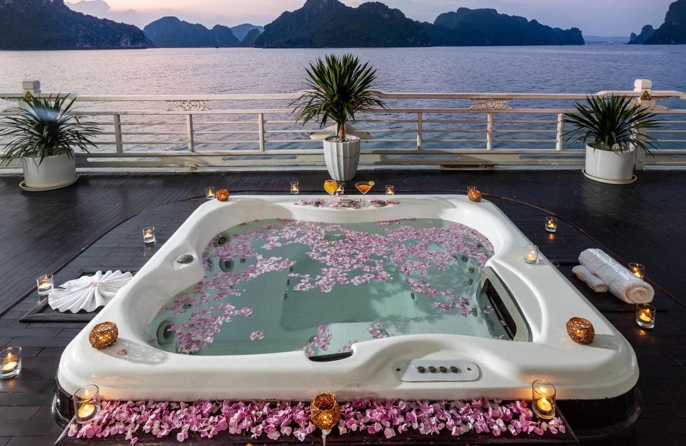 Outdoor Jacuzzi