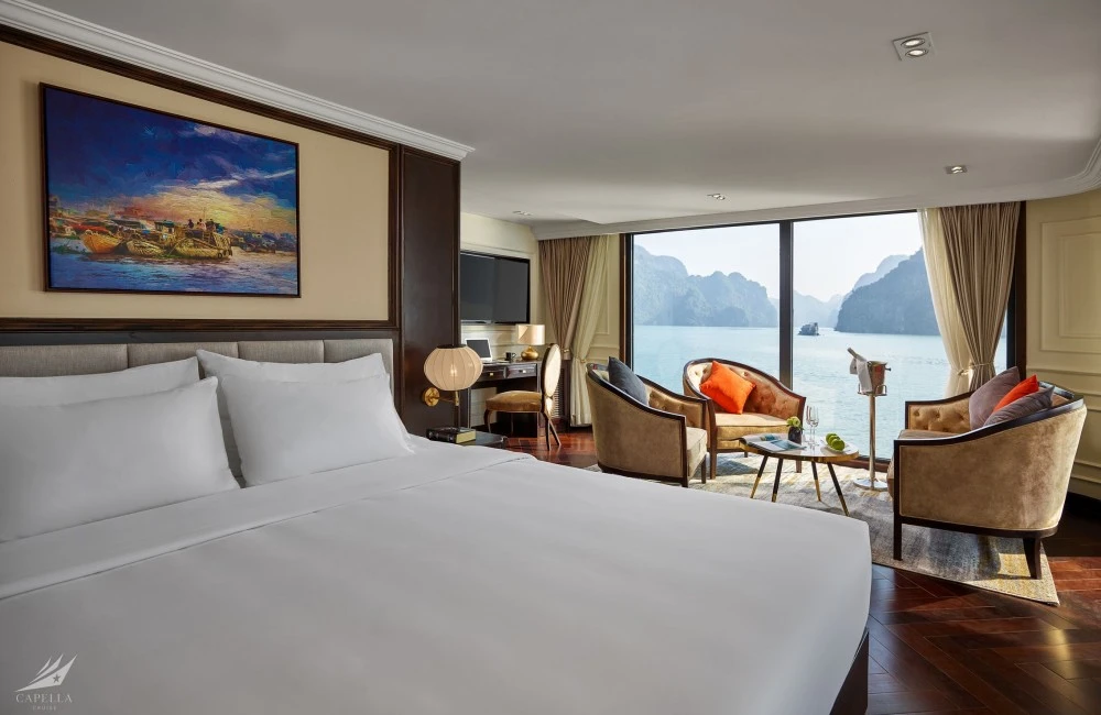 Cruise cabin