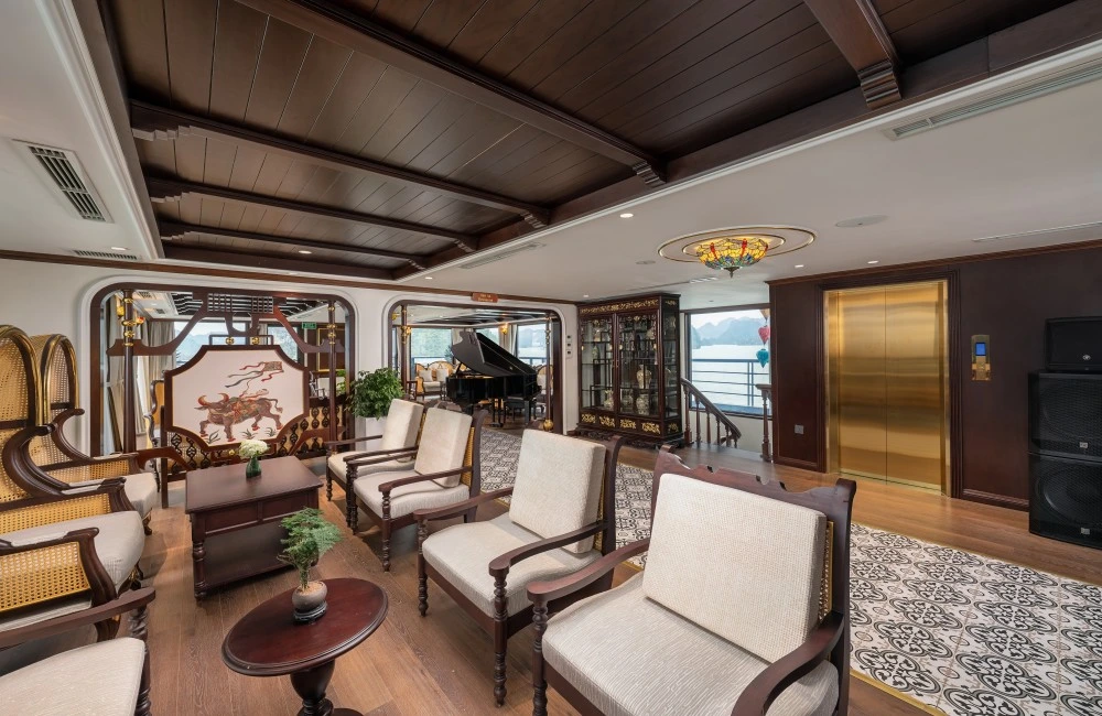 Upper Deck Restaurant