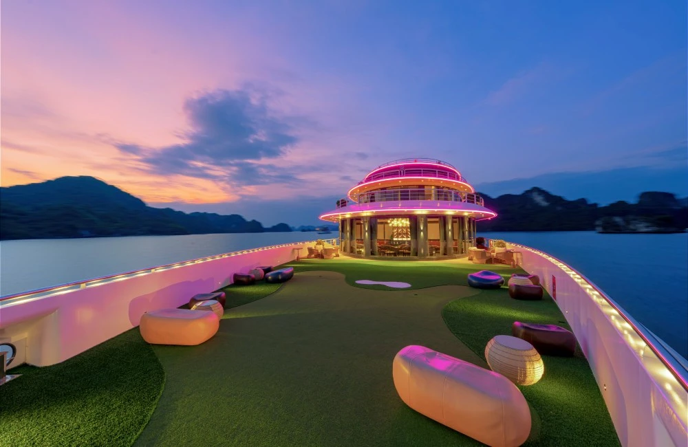 golf course on top deck