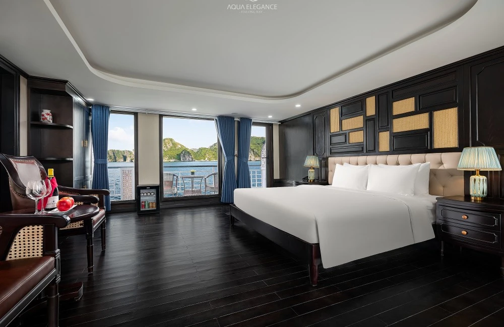 Cruise cabin