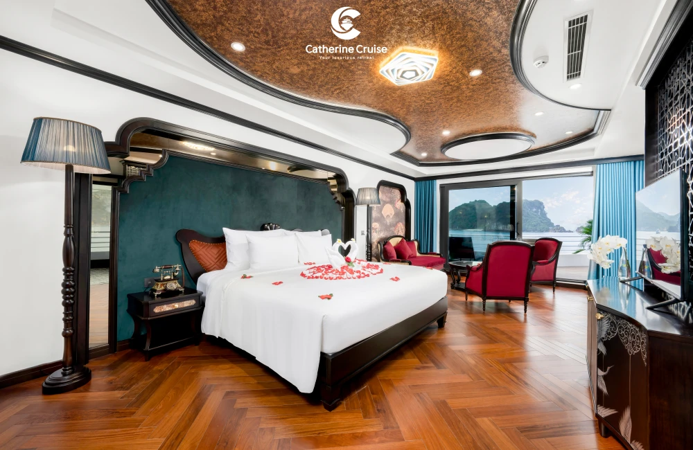 Cruise cabin
