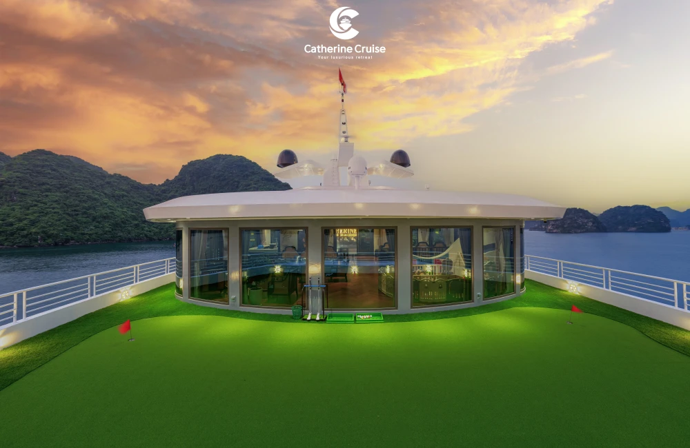 Mini Golf course on top deck