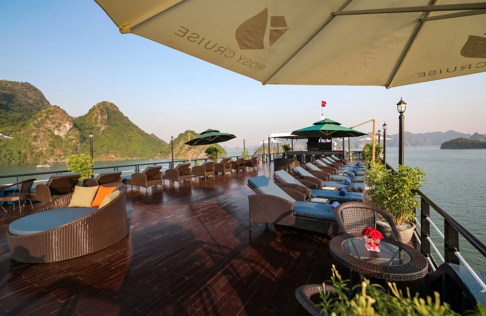 Sky bar on top deck