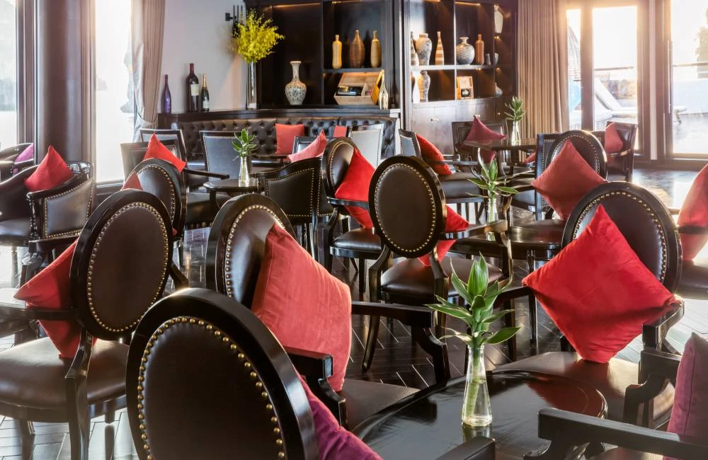 Piano Lounge