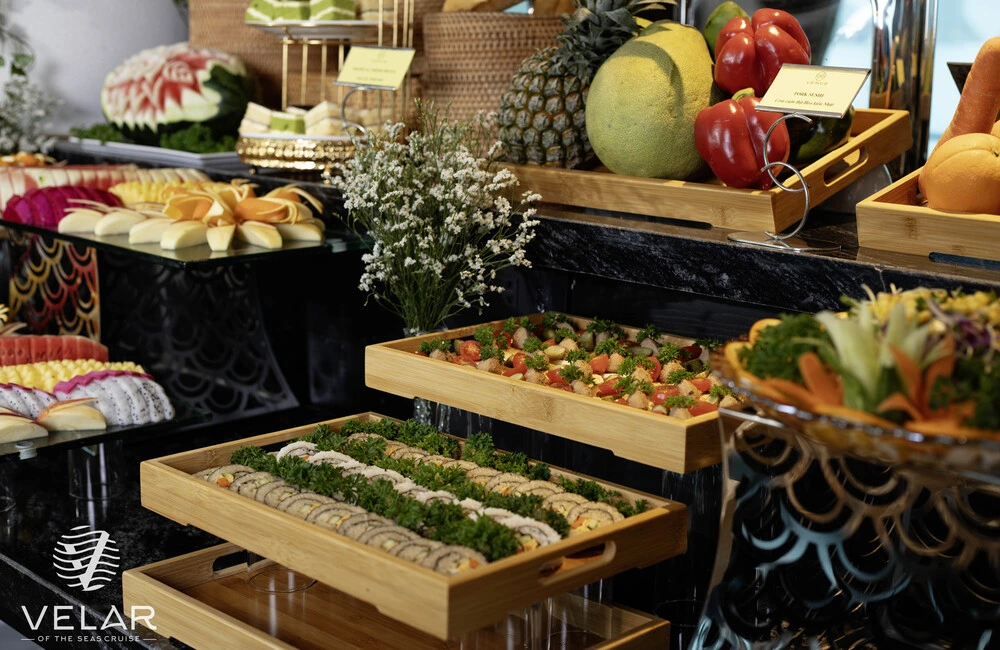 Buffet dishes