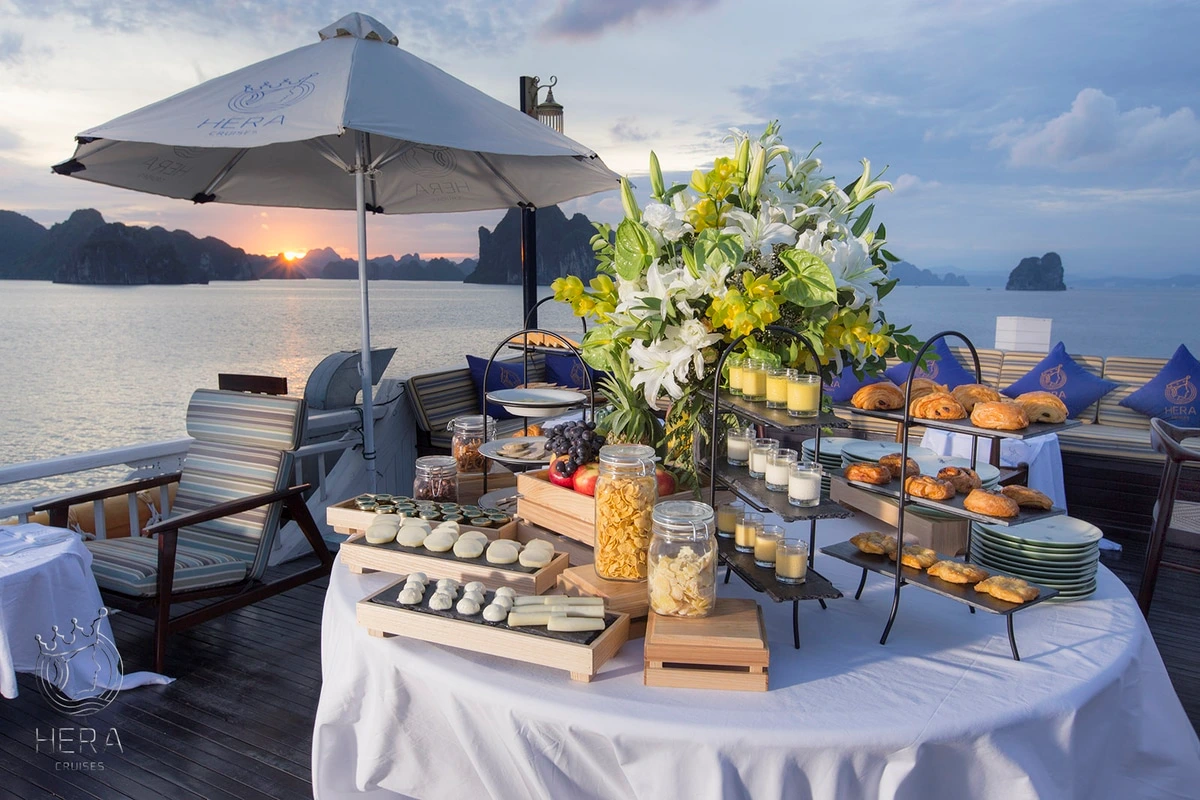 sundeck canape party