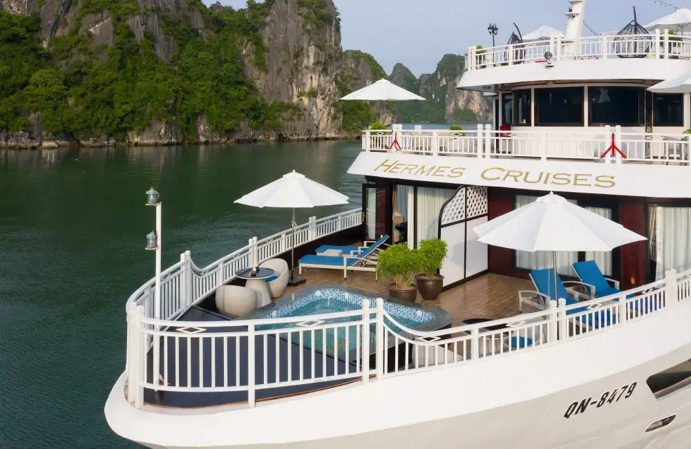 Cruise deck