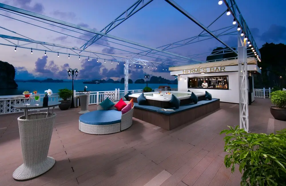 Outdoor Jacuzzi on sundeck