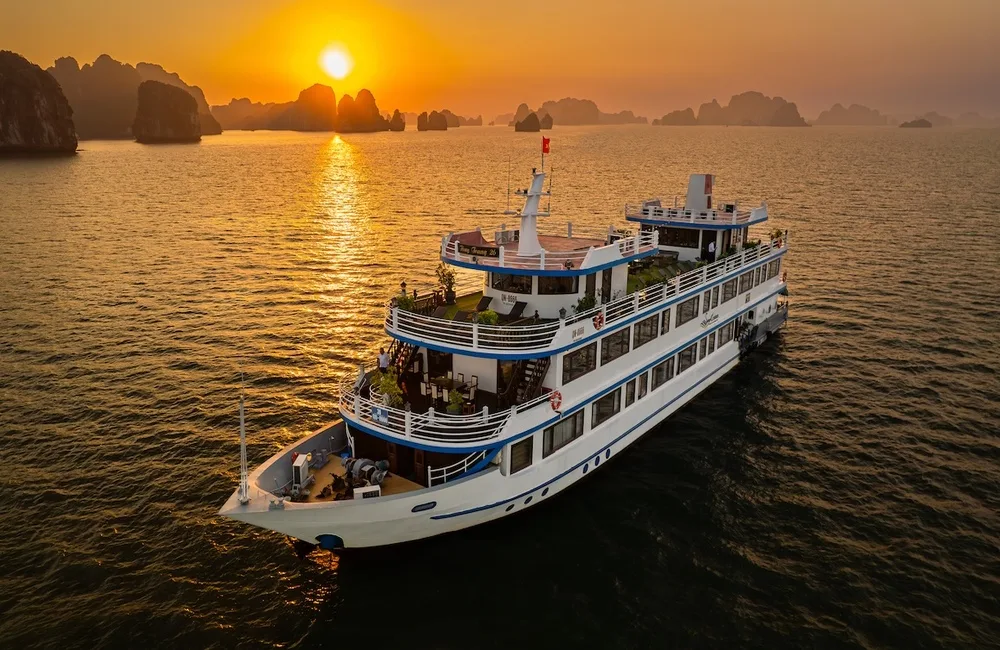 Swan Cruise Halong Bay