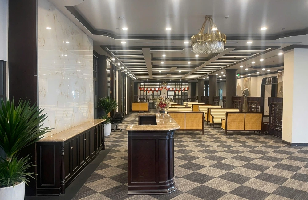 Check-in lounge