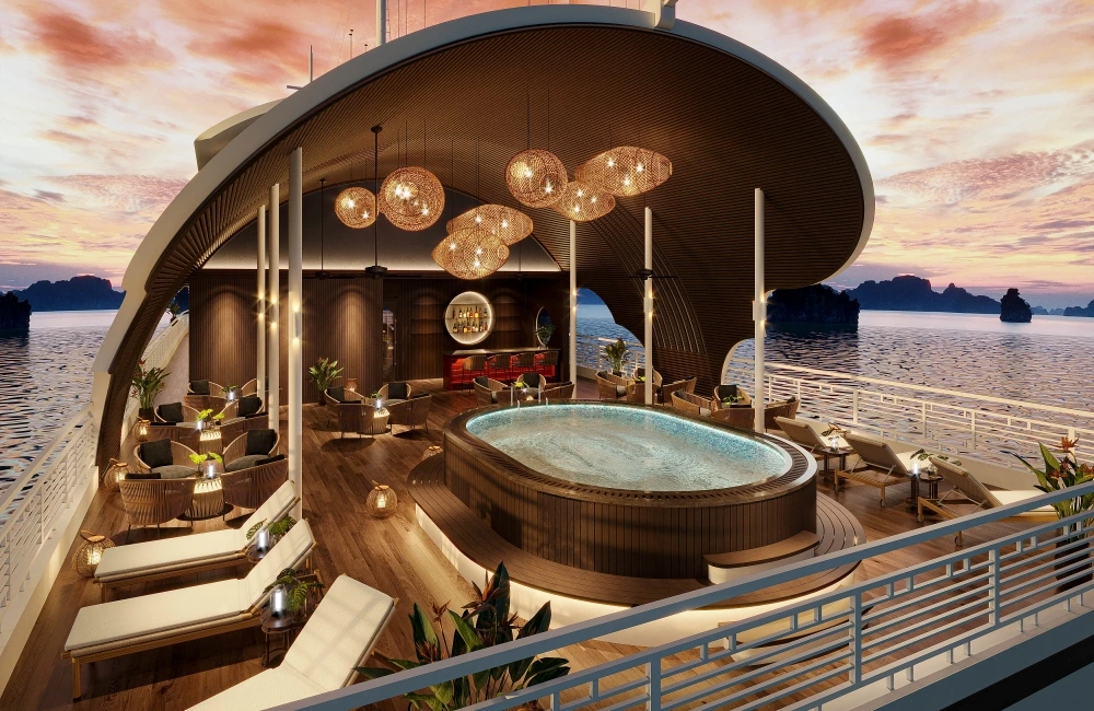 Jacuzzi on sundeck