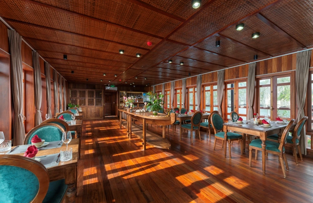 Indoor restaurant 2