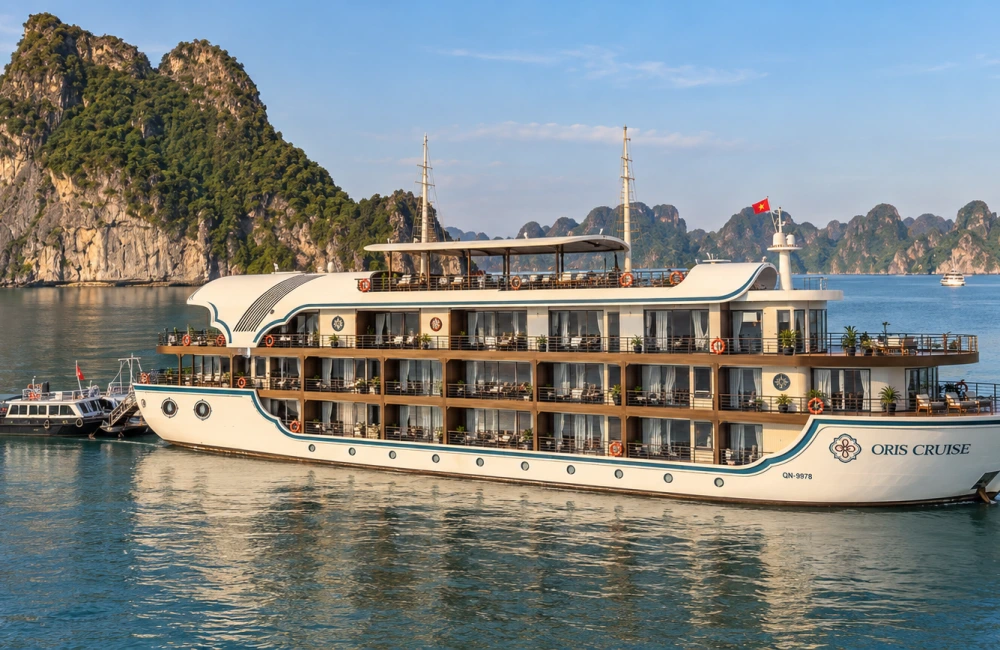 Oris Cruise in Halong Bay