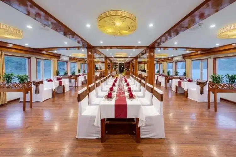 Cruise Restaurant