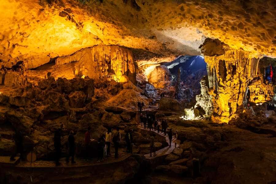 The beauty of Sung Sot Cave