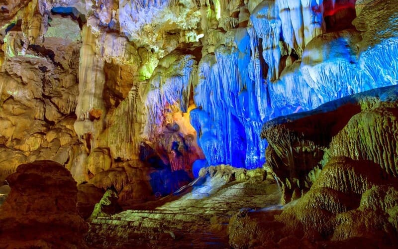 stalactites in the Thien Cung Cave